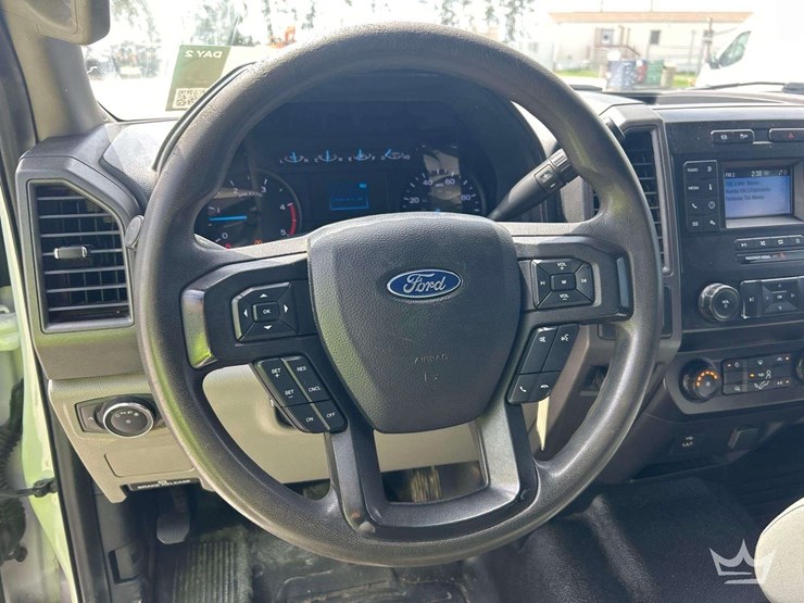 2020-ford-f350-image-11