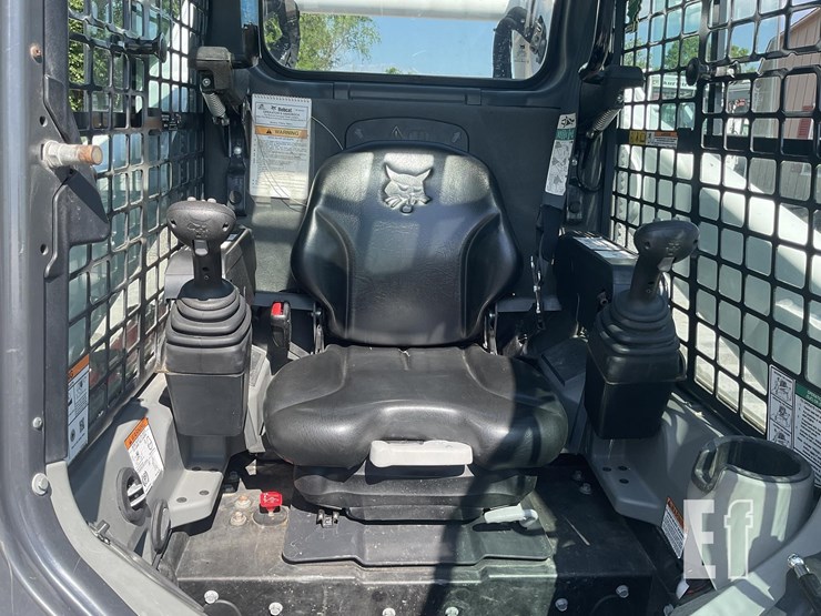 2022-bobcat-t870-image-13