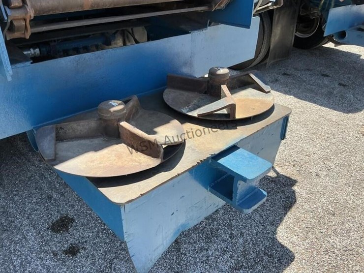 2020-versa-v-bottom-spreader-trailer-image-11