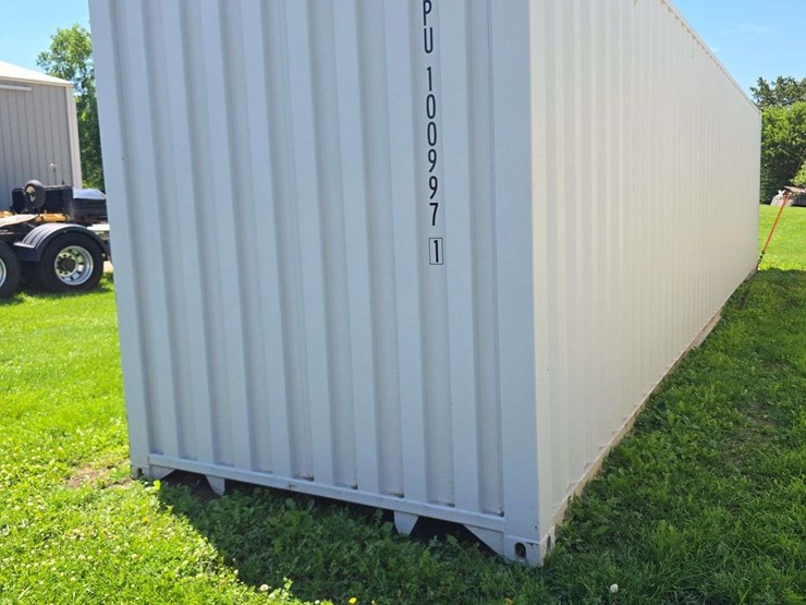 like-new-40ft-shipping-container,-used-very-little,-with-4-side-doors-image-3