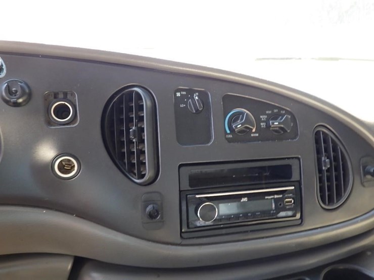 2007-utility-van-image-33