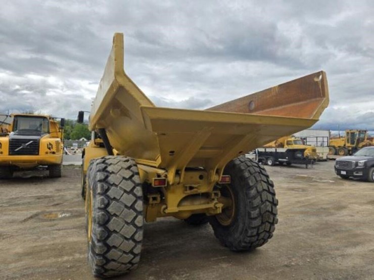 1996-caterpillar-d250e-image-8
