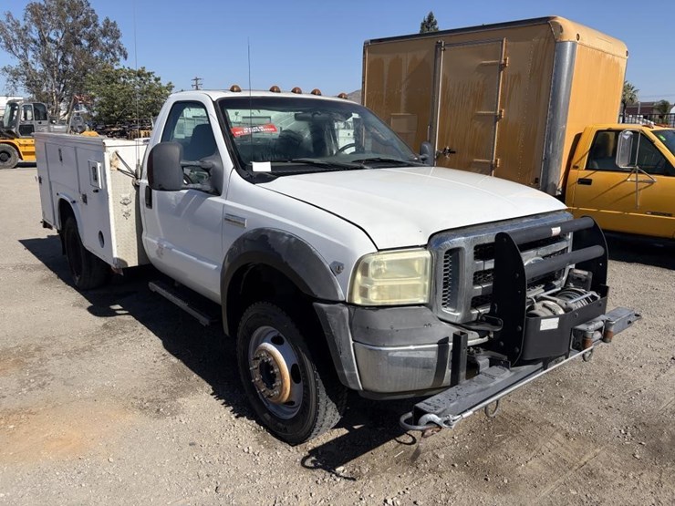 2006-ford-f450-image-2