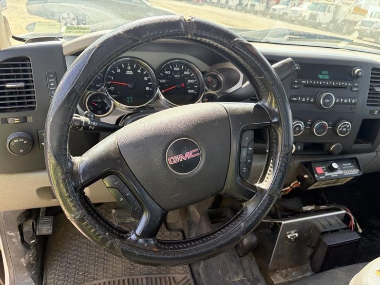 2012-gmc-sierra-2500-image-14