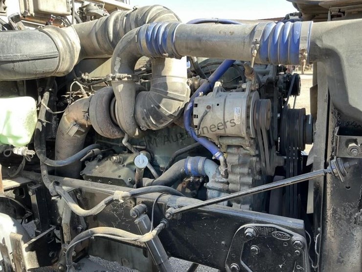 1998-peterbilt-379-image-12