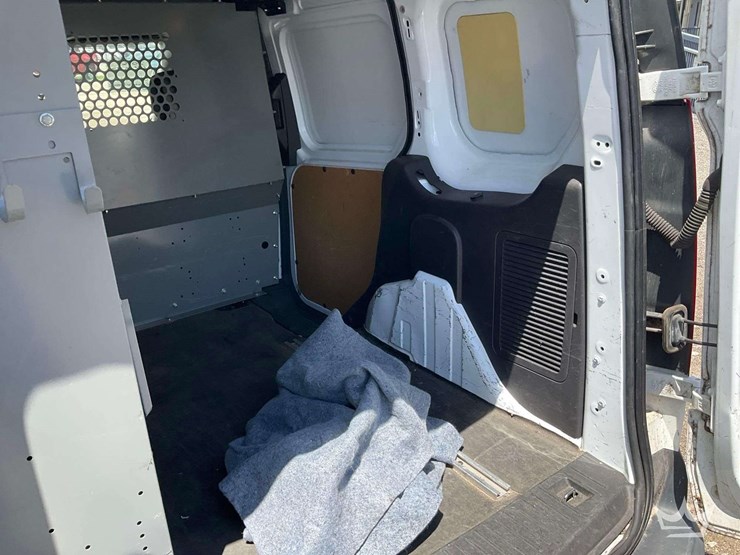 2016-ford-transit-connect-image-35