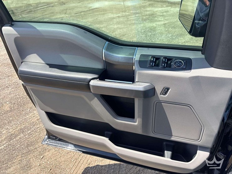 2015-ford-f150-image-12