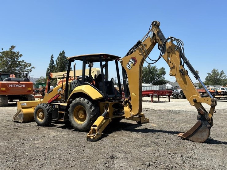 2022-caterpillar-430-image-4