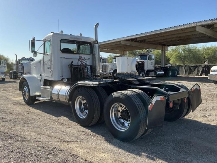 1999-peterbilt-357-image-6