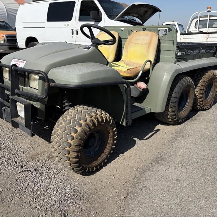 JOHN DEERE GATOR