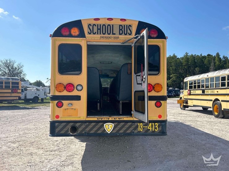 2013-ic-corporation-pb105-school-bus-image-8