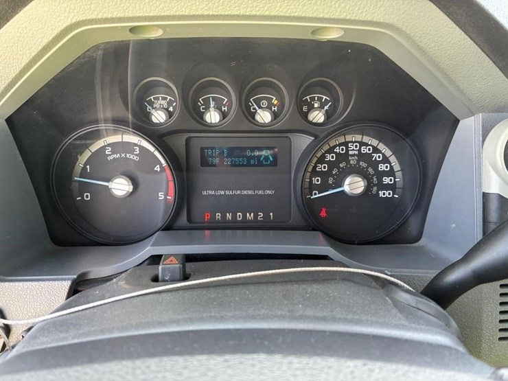 2012-ford-f550-image-18