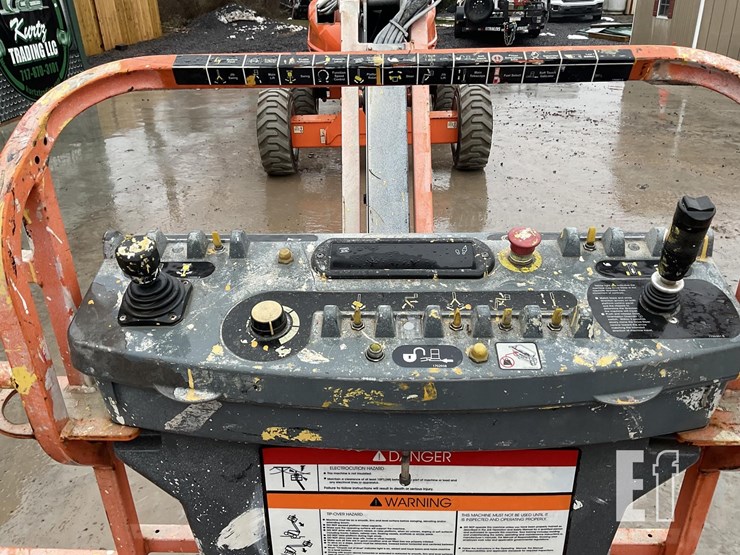 2015-jlg-m600jp-image-9