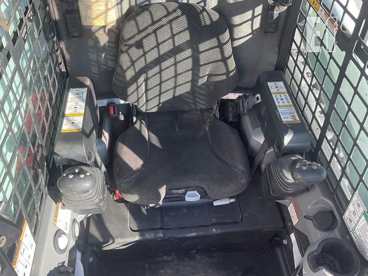 2022-bobcat-t870-image-14