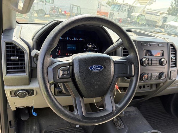 2017-ford-f250-xl-image-13