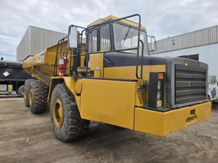 1996-caterpillar-d250e-image-4