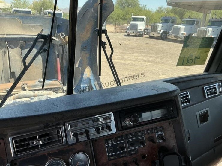 2003-kenworth-t800-image-18