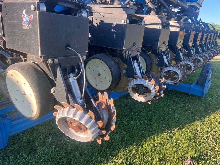 kinze-3600-image-16