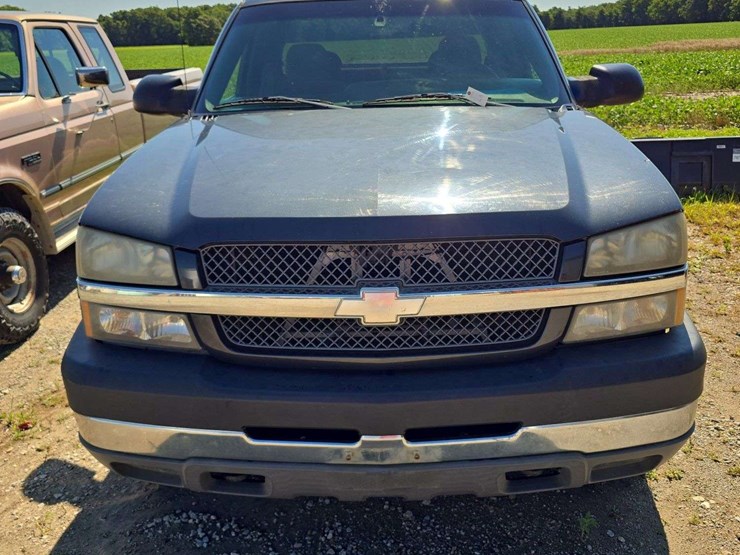 2003-chevrolet-2500hd-pick-up-truck,-211,414-miles,-extended-cab,-long-bed,-gas,-power-window-and-locks,-6.0-vortec,-vin--1gchk29u33e374043-image-2