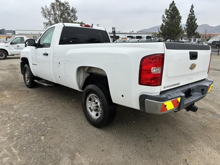 2008-chevrolet-silverado-2500-image-4