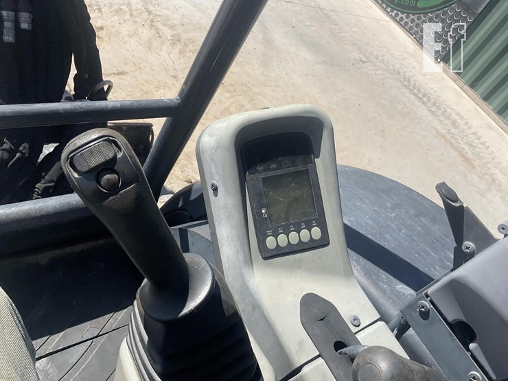 2021-yanmar-sv40-image-16