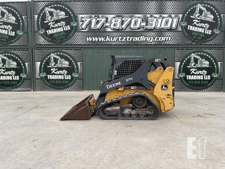 2017-deere-317g-image-1