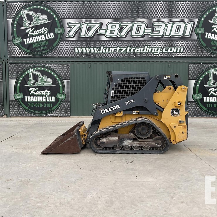 2017 DEERE 317G