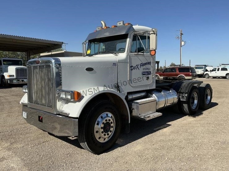 2000-peterbilt-379-image-1