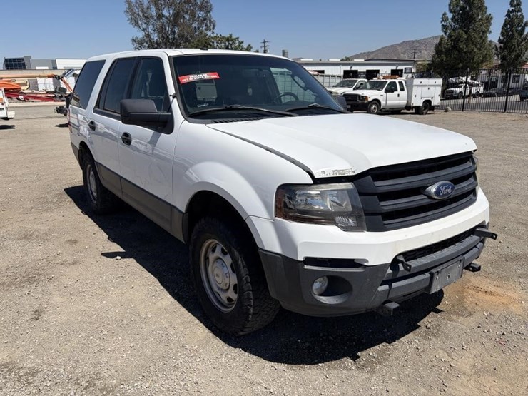 2017-ford-expedition-image-2