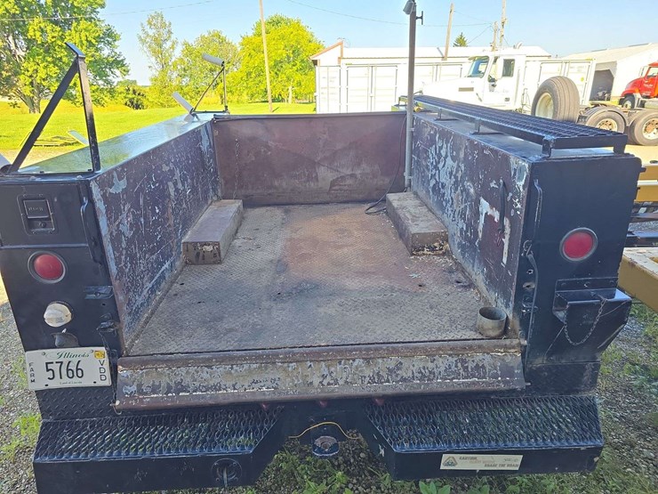 pull-type-truck-service-bed,-knapheide-bed,-bumper-and-rear-hitch,-dually-axle-image-5