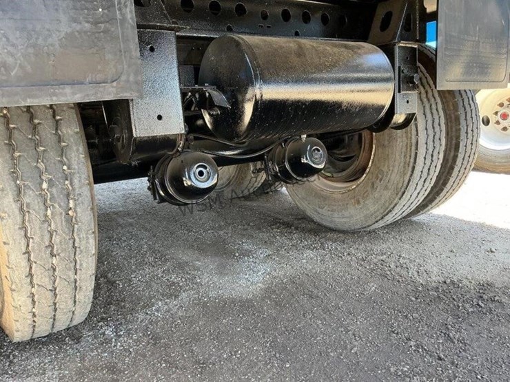 2014-versa-v-bottom-spreader-trailer-image-14