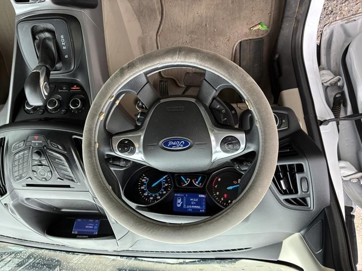 2015-ford-escape-image-15