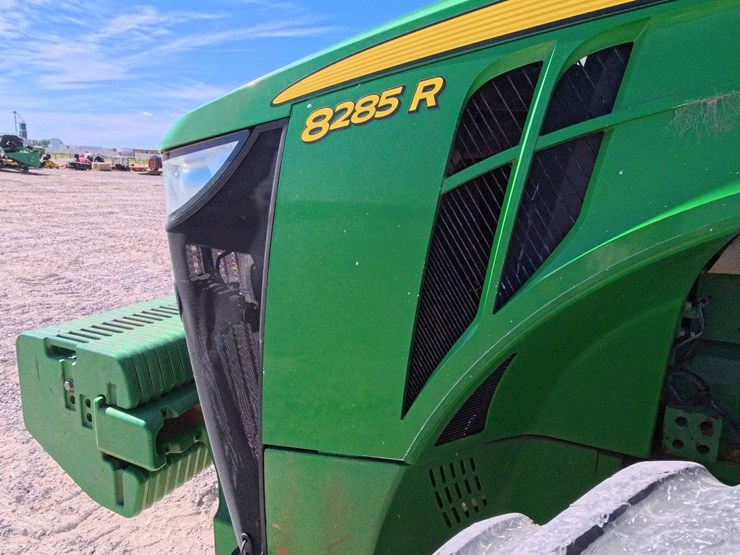 john-deere-8285r-image-16