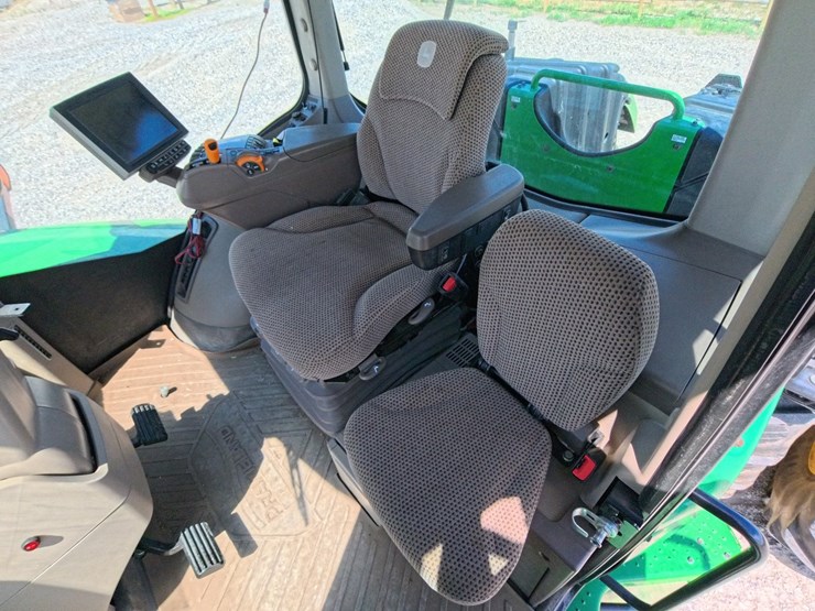 2022-john-deere-9520r-image-45
