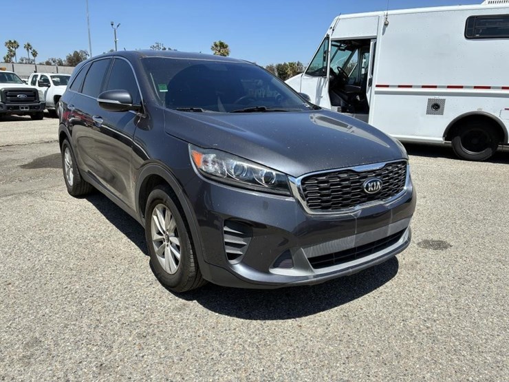 2019-kia-sorento-image-2