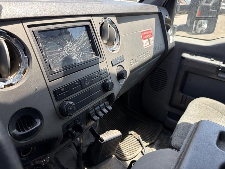 2012-ford-f550-image-18