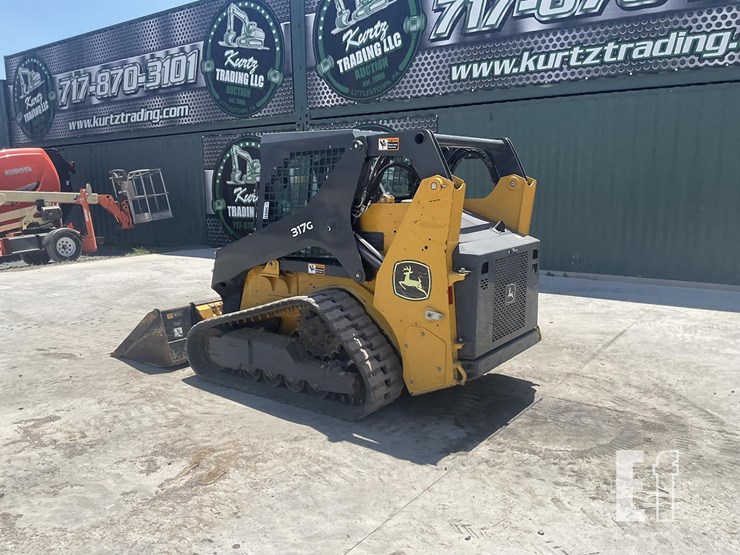 2024-deere-317g-image-2