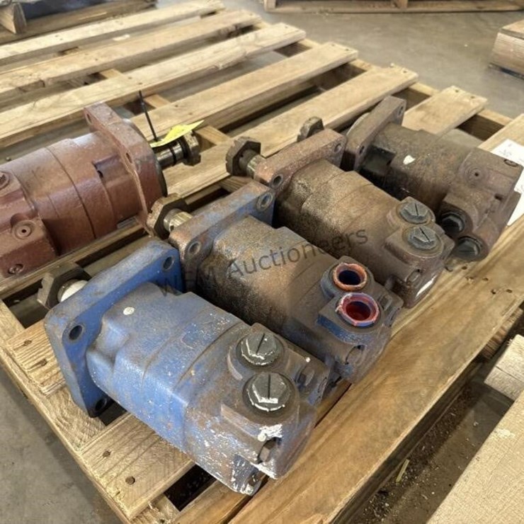 VERSA SPREADER TRAILER HYDRAULIC SPINNER MOTORS