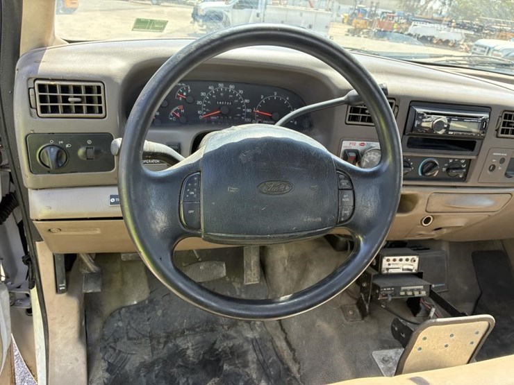 2001-ford-f450-image-12