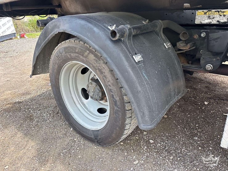 2017-ford-f550-image-33
