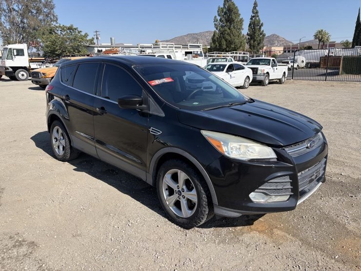 2016-ford-escape-image-2