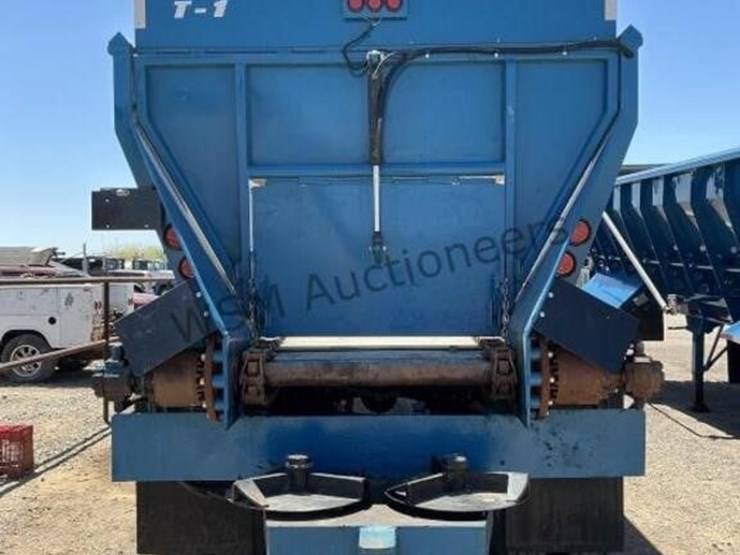 2009-versa-v-bottom-spreader-trailer-image-5