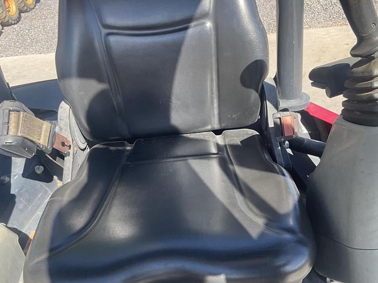 2021-yanmar-sv40-image-14