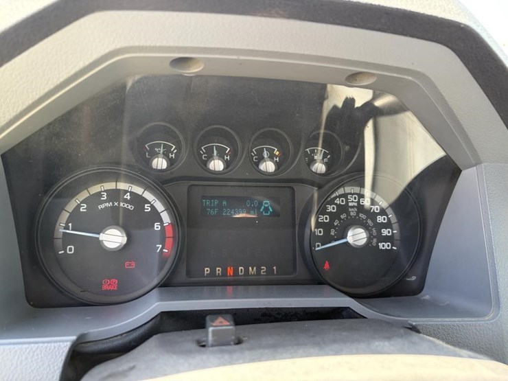 2011-ford-f250-image-16