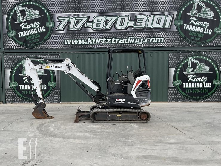 2019-bobcat-e32i-image-1
