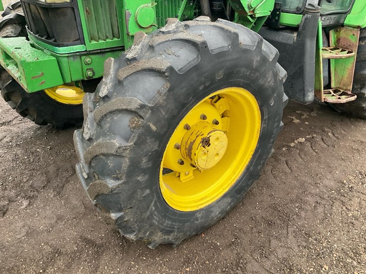 1993-john-deere-6300-image-9