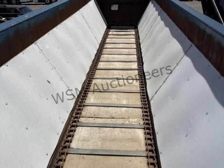 2009-versa-v-bottom-spreader-trailer-image-16