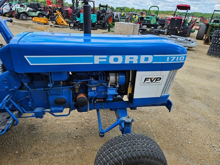 ford-1710-image-24