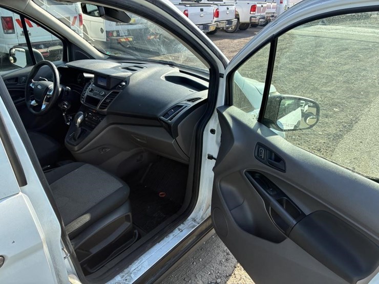 2020-ford-transit-connect-image-10