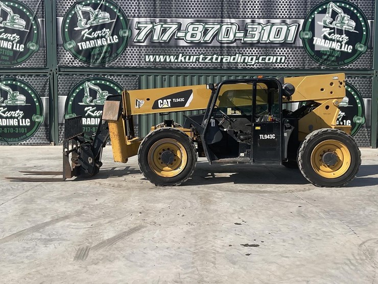 2014-caterpillar-tl943c-image-1